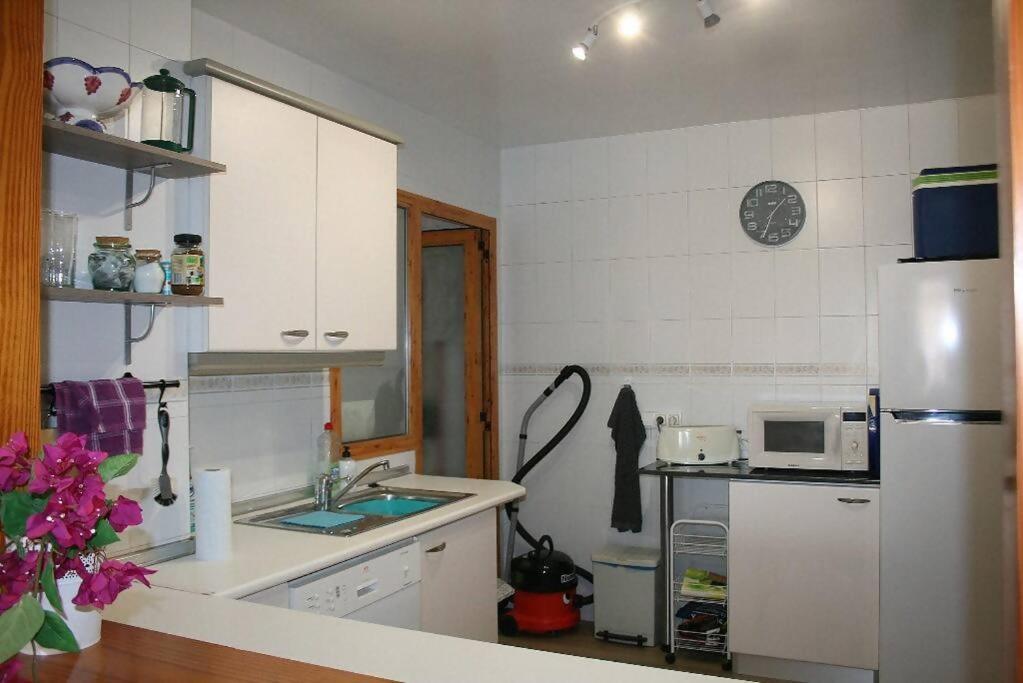 Beachside Apartment In The Centre Of El Campello Exteriör bild